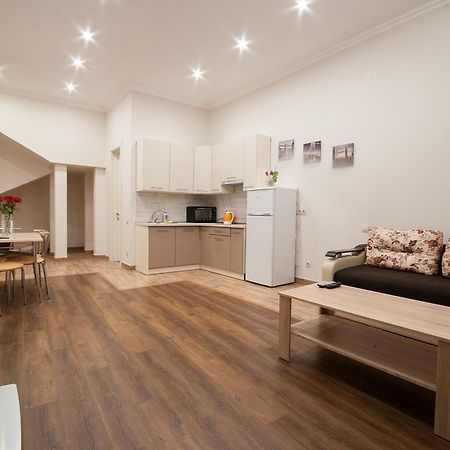 Wonderful Flat On City Center Ungvár Kültér fotó