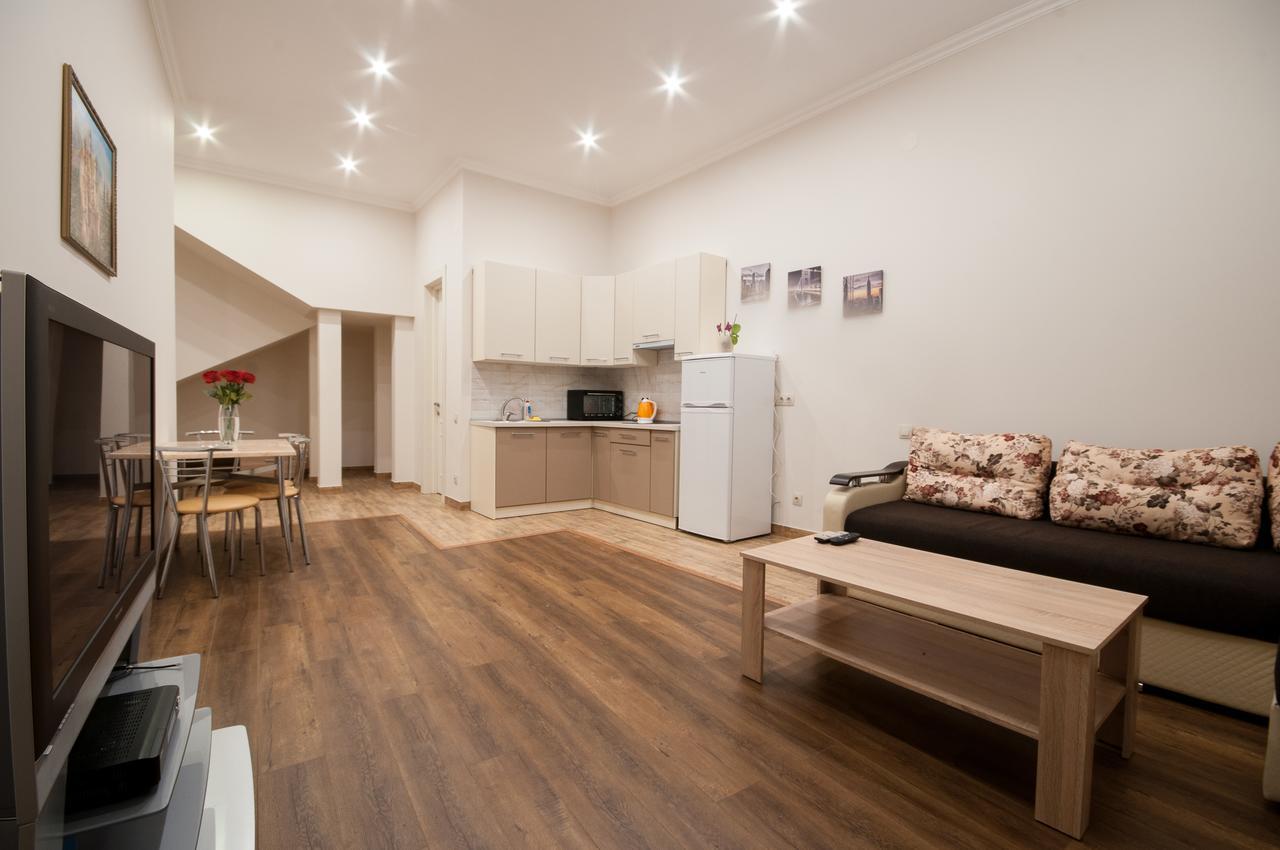 Wonderful Flat On City Center Ungvár Kültér fotó