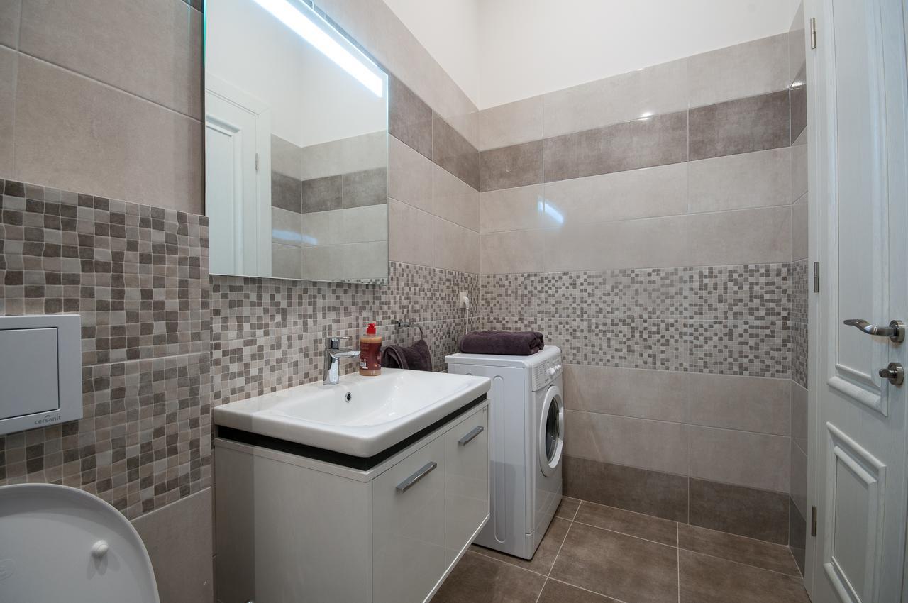 Wonderful Flat On City Center Ungvár Kültér fotó