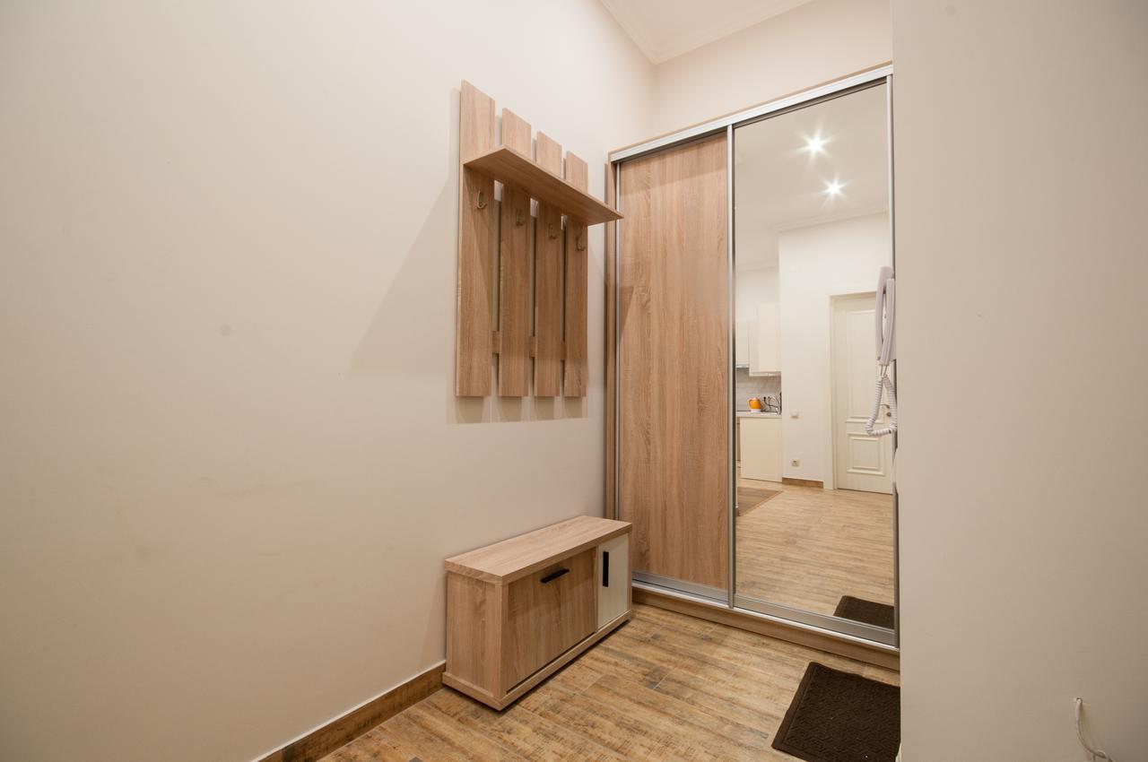 Wonderful Flat On City Center Ungvár Kültér fotó